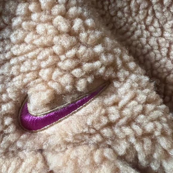 Nike sportswear oversized teddy Sherpa tan and pink jacket! - Picture 14 of 16